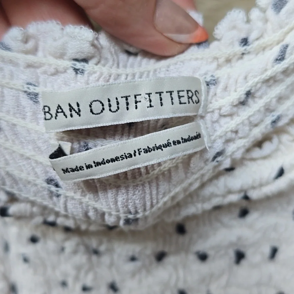 Urban Outfitters Super Soft Polka Dot Smoked Cropped Long Sleeve Top Small S - Picture 9 of 11